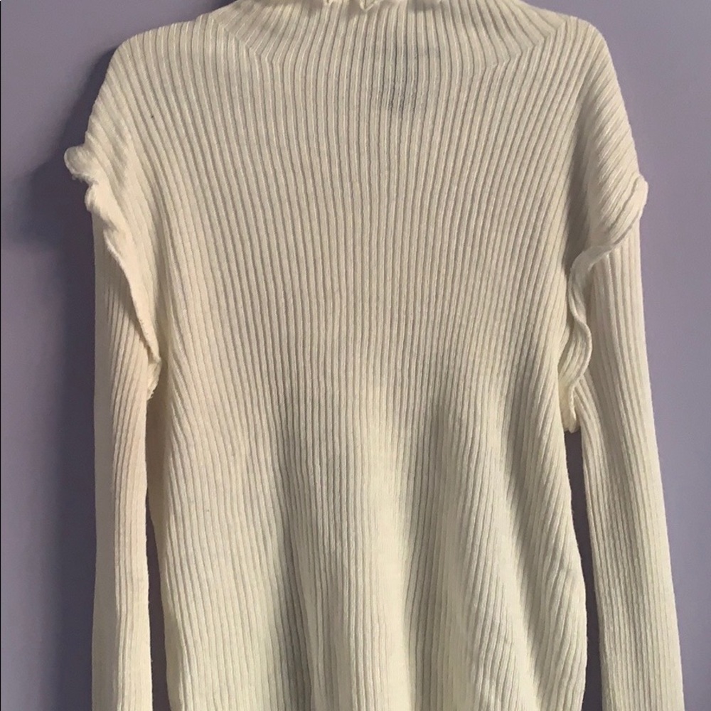 forever 21: ribbed lettuce-edge top